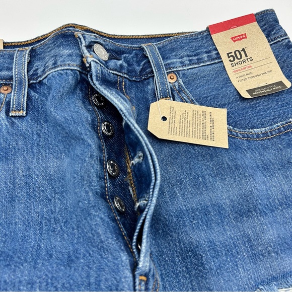 Levi’s Women’s Distressed Blue Denim Shorts Size 32R - Picture 4 of 10